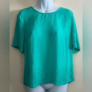 DR2 Green Blouse